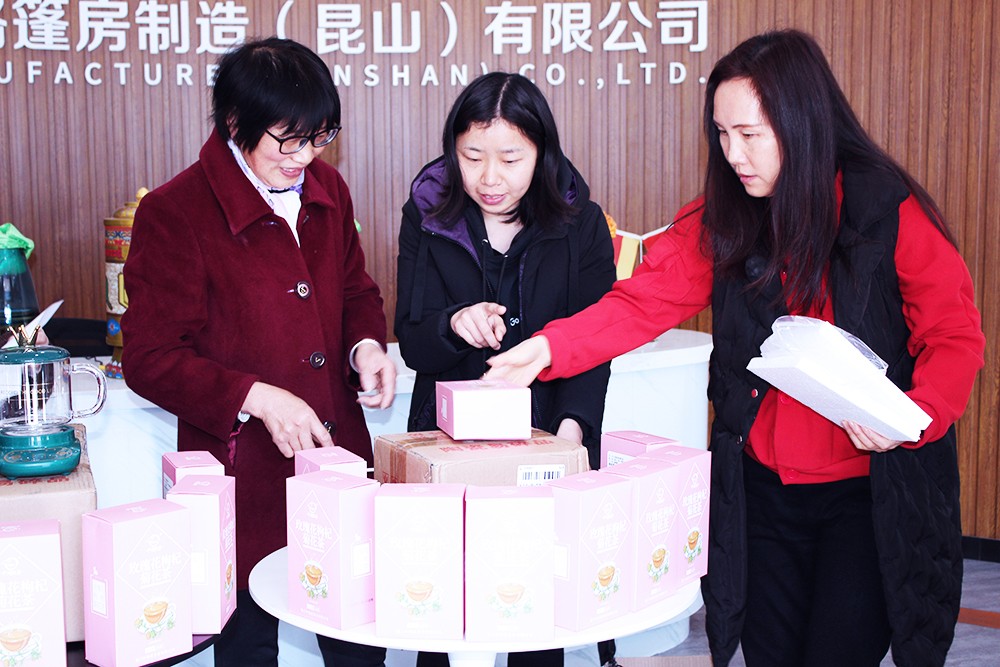 華燁篷房愿你女神節：無懼時光，永遠美麗！